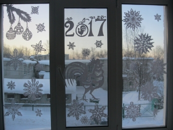 Новогодние рисунки на окне