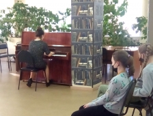 За фортепиано Каменщикова Дарья